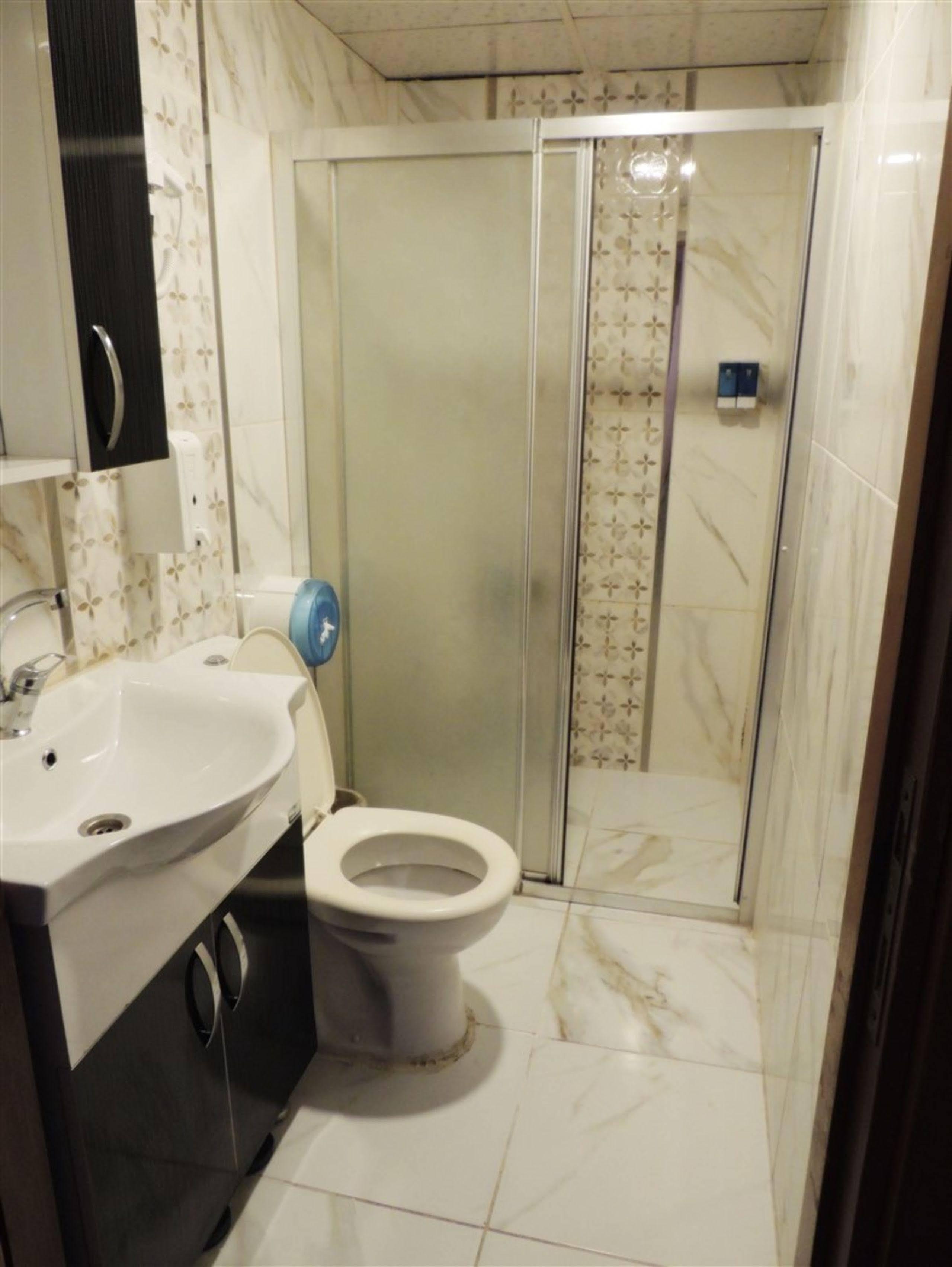 Adana Saray Hotel Экстерьер фото