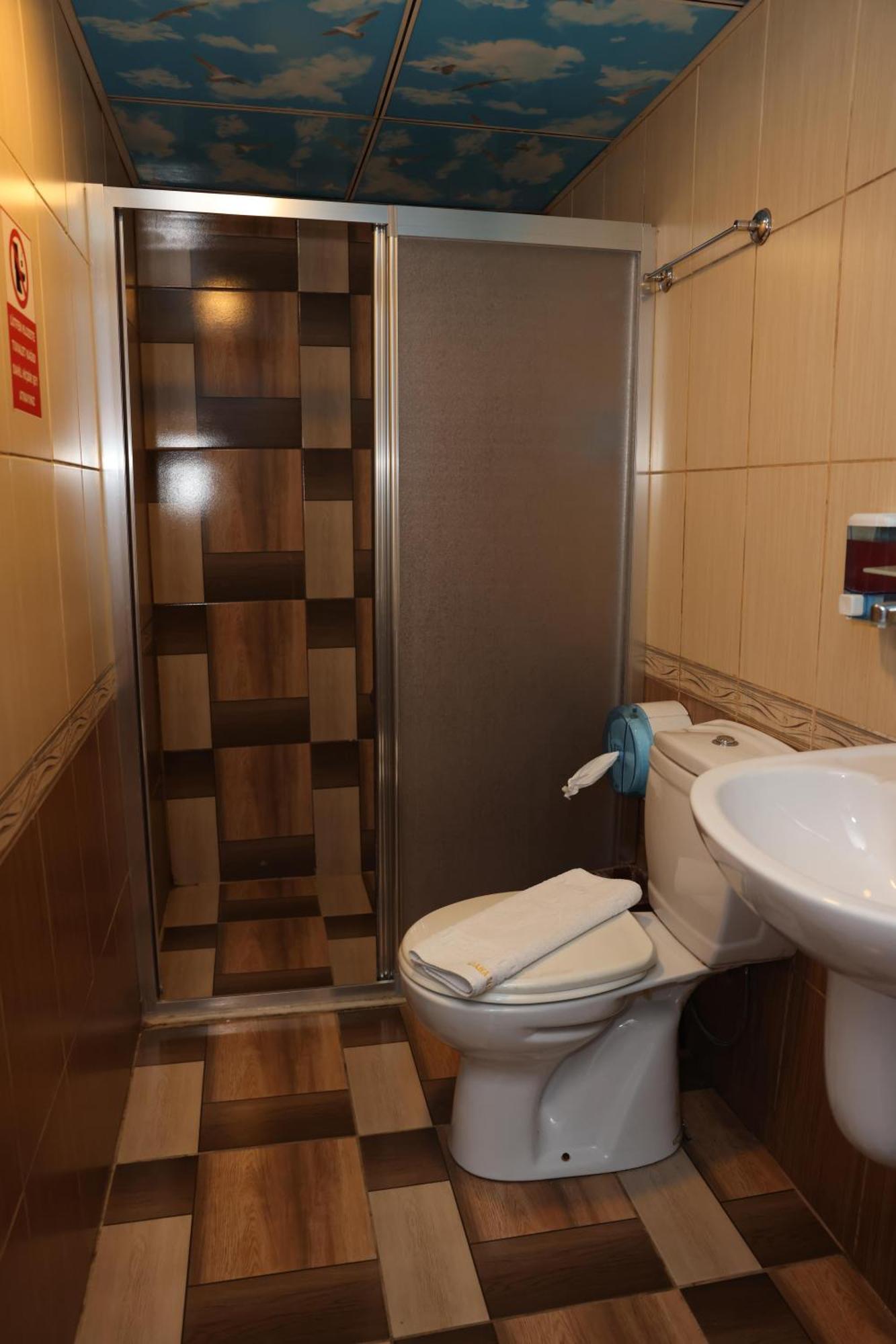 Adana Saray Hotel Экстерьер фото
